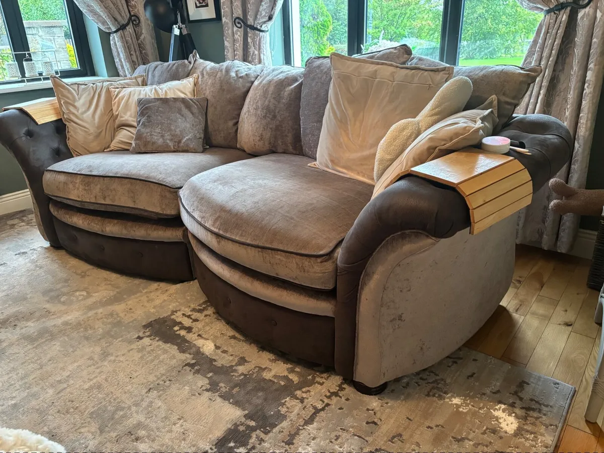 Couch - Image 3