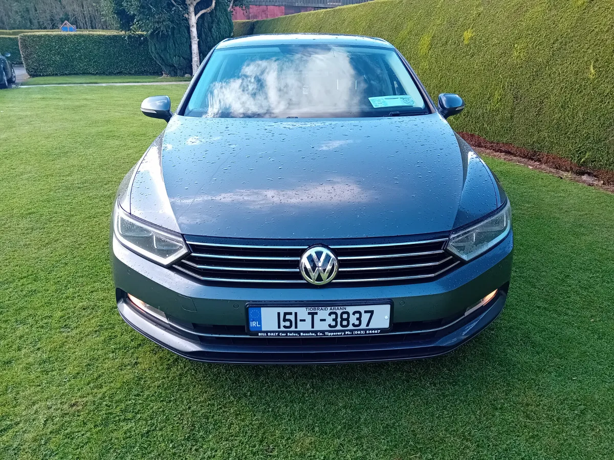 Volkswagen Passat 2015 - Image 2