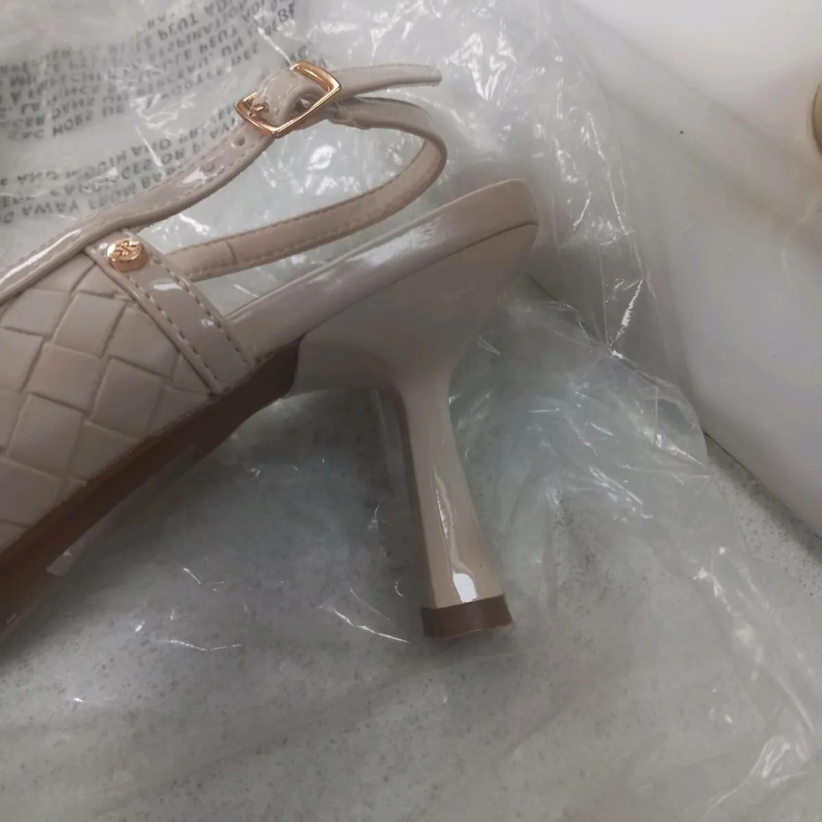Ladies kitten heel Shoes - Image 3