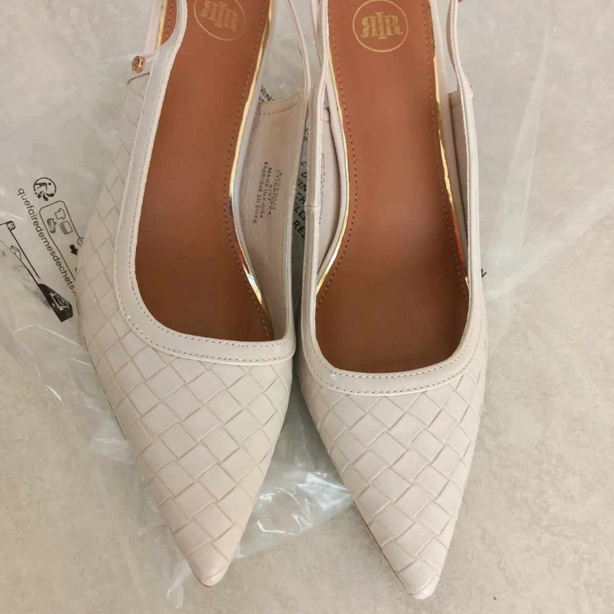 Ladies kitten heel Shoes - Image 1