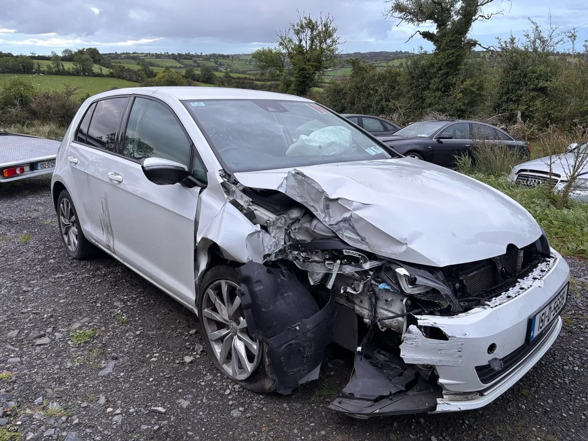 2015 VOLKSWAGEN GOLF 1.4 AUTOMATIC - Image 2