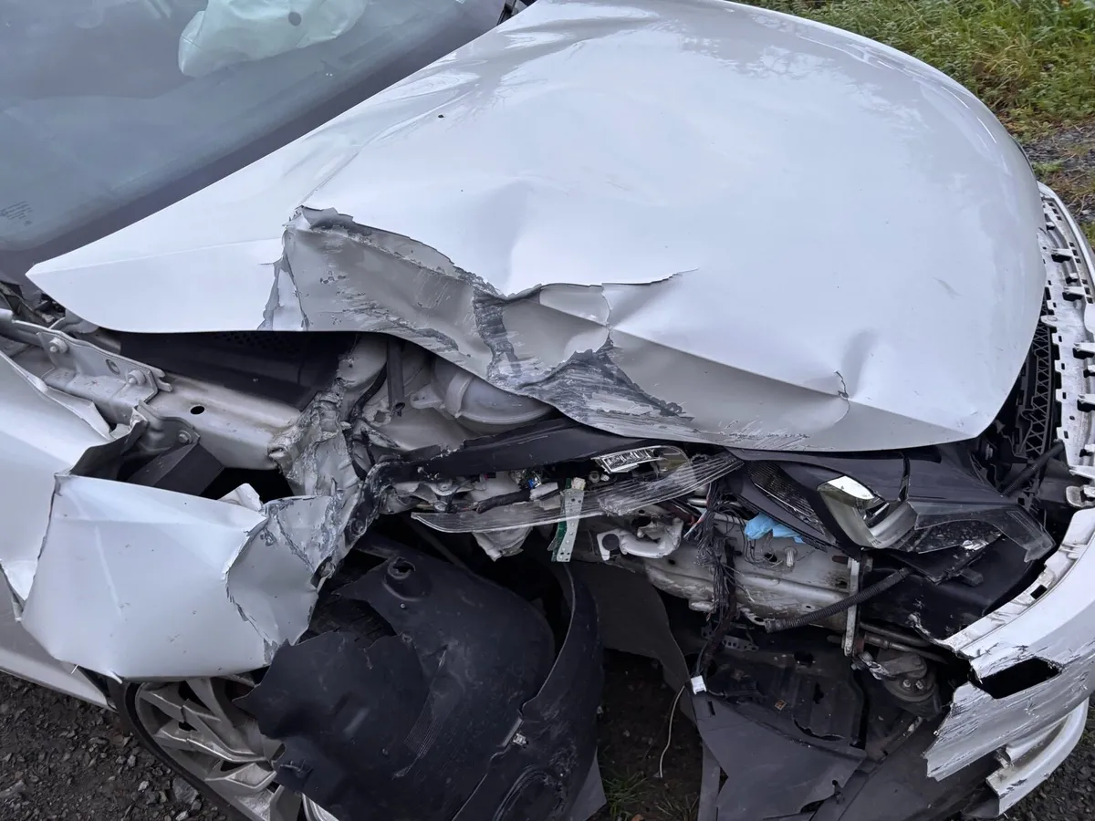 2015 VOLKSWAGEN GOLF 1.4 AUTOMATIC - Image 3