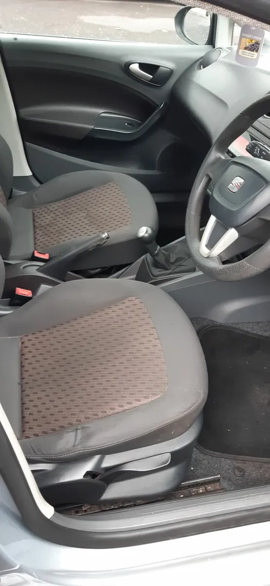 SEAT Ibiza 2010 1.2 petrol - Image 4