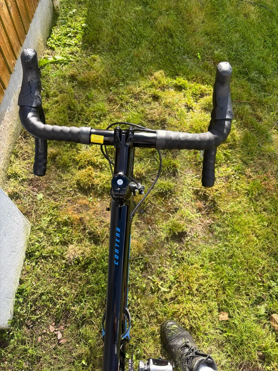 Contend M/L Road bike - Image 2