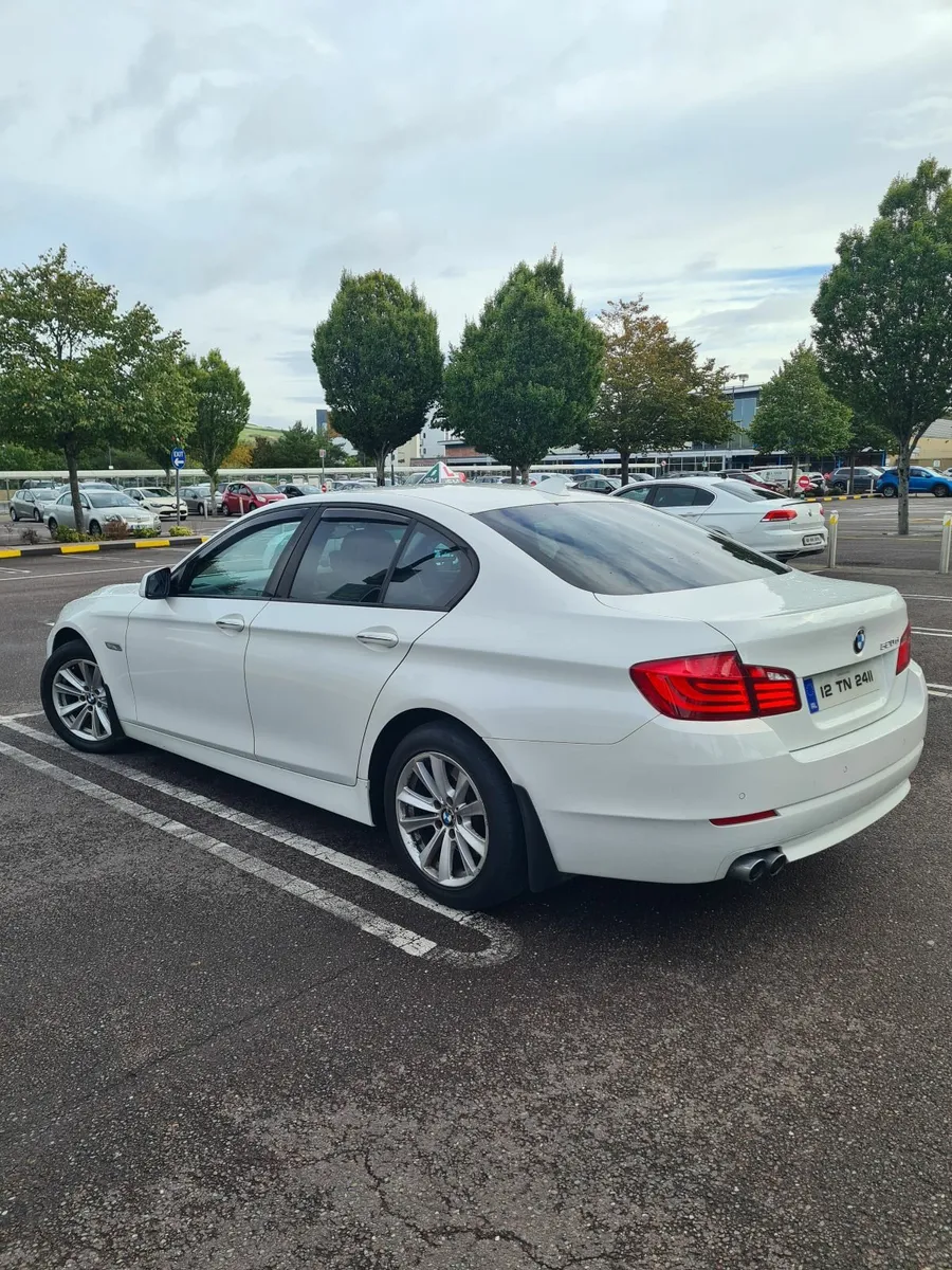 BMW 5-Series 2012 - Image 4