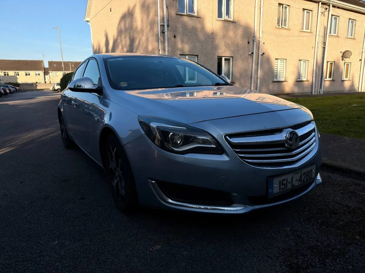 Insignia - Image 4