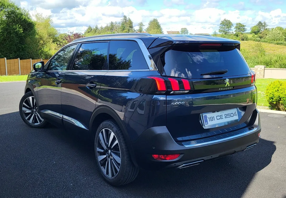 Peugeot 5008 2019 - Image 2