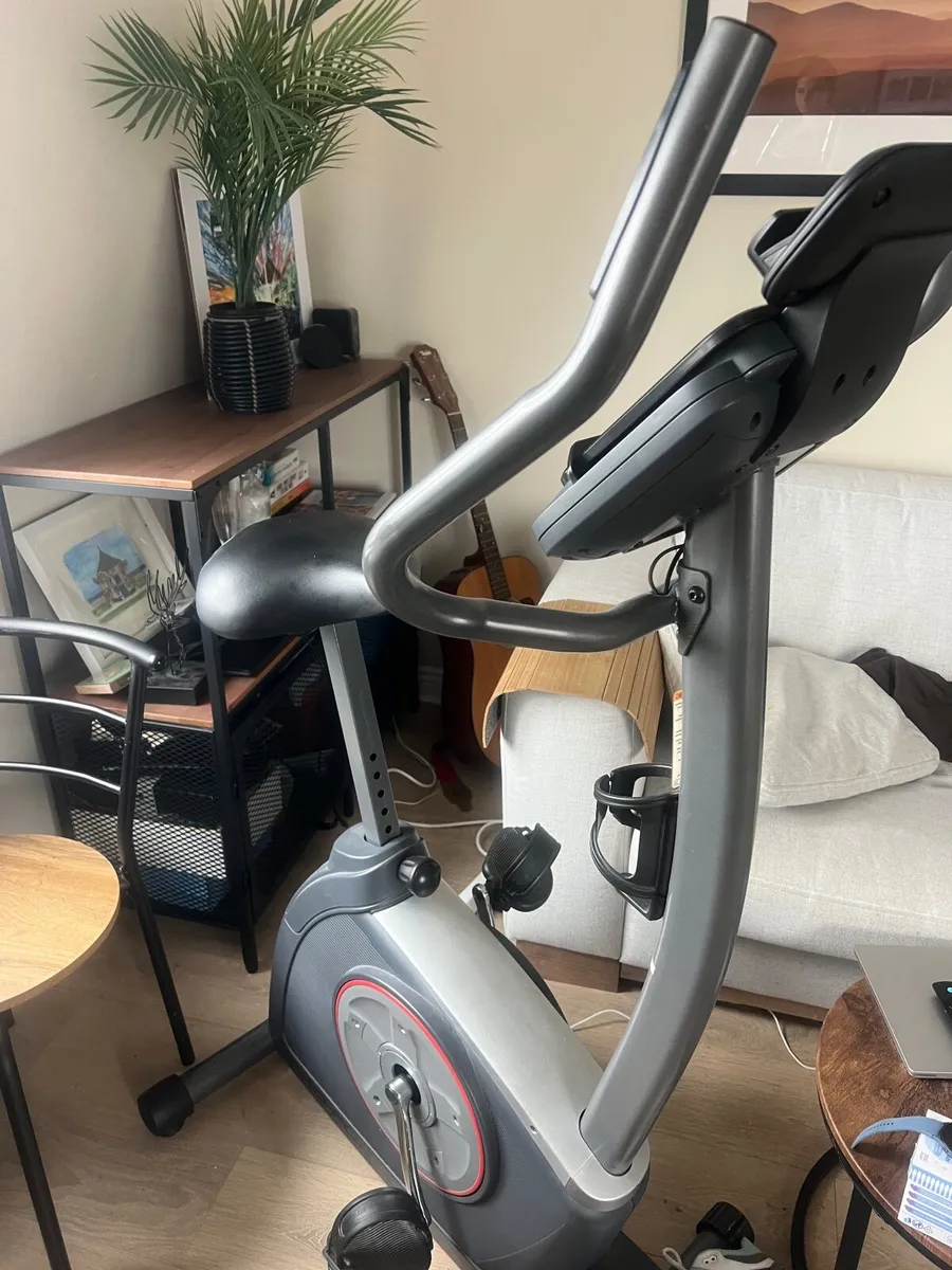 Stationary bike - Image 2