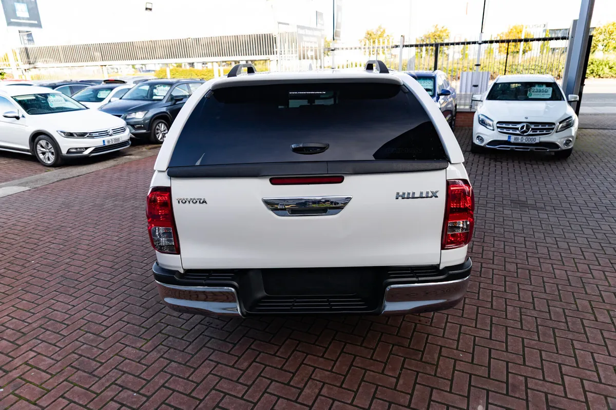 Toyota Hilux 2.4 D-4D ICON EDITION  DOUBLE CAB AUT - Image 4
