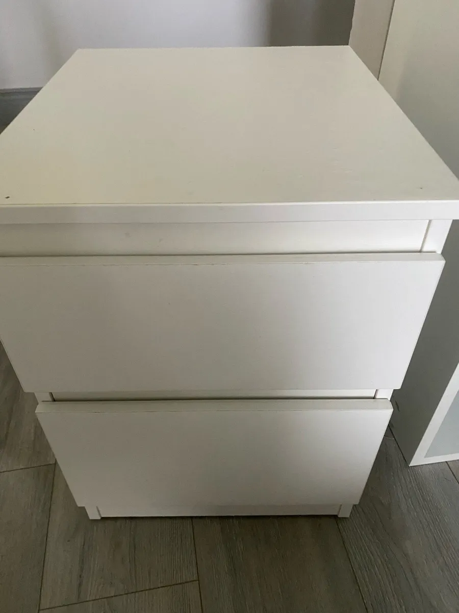 Bedroom furniture - Image 4
