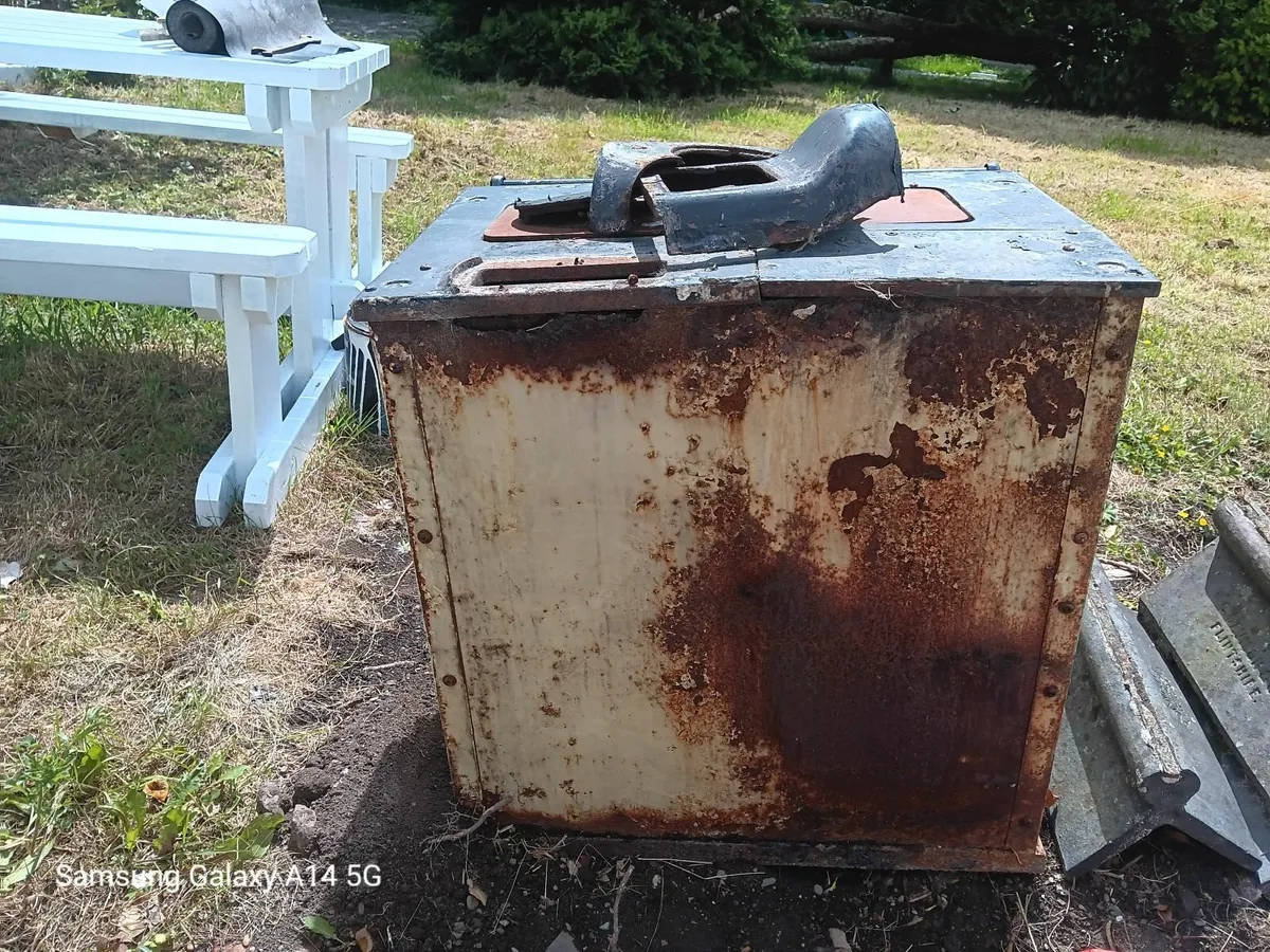 Stanley solid fuel stove - Image 2