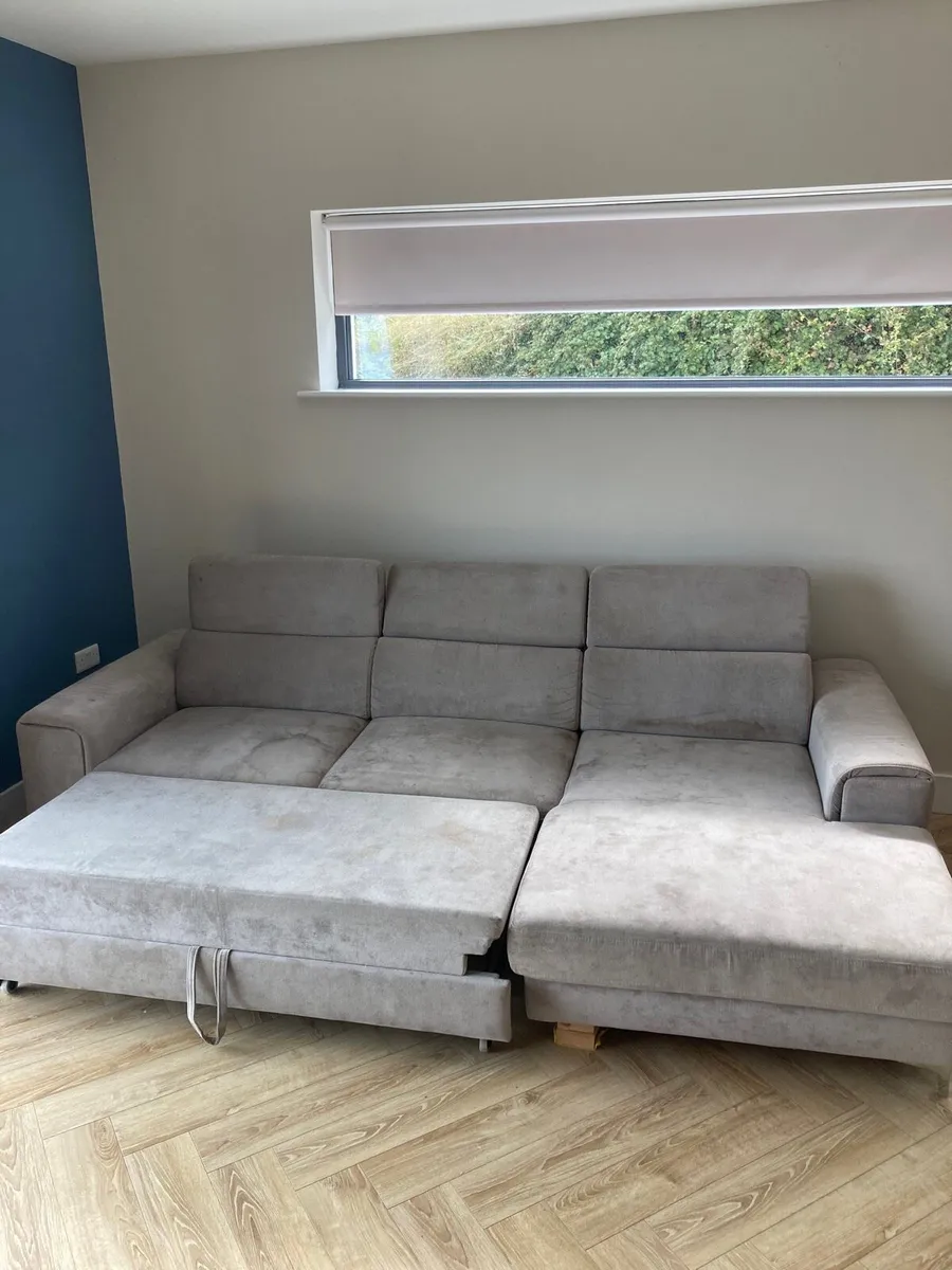 Couch/ foldout bed - Image 3
