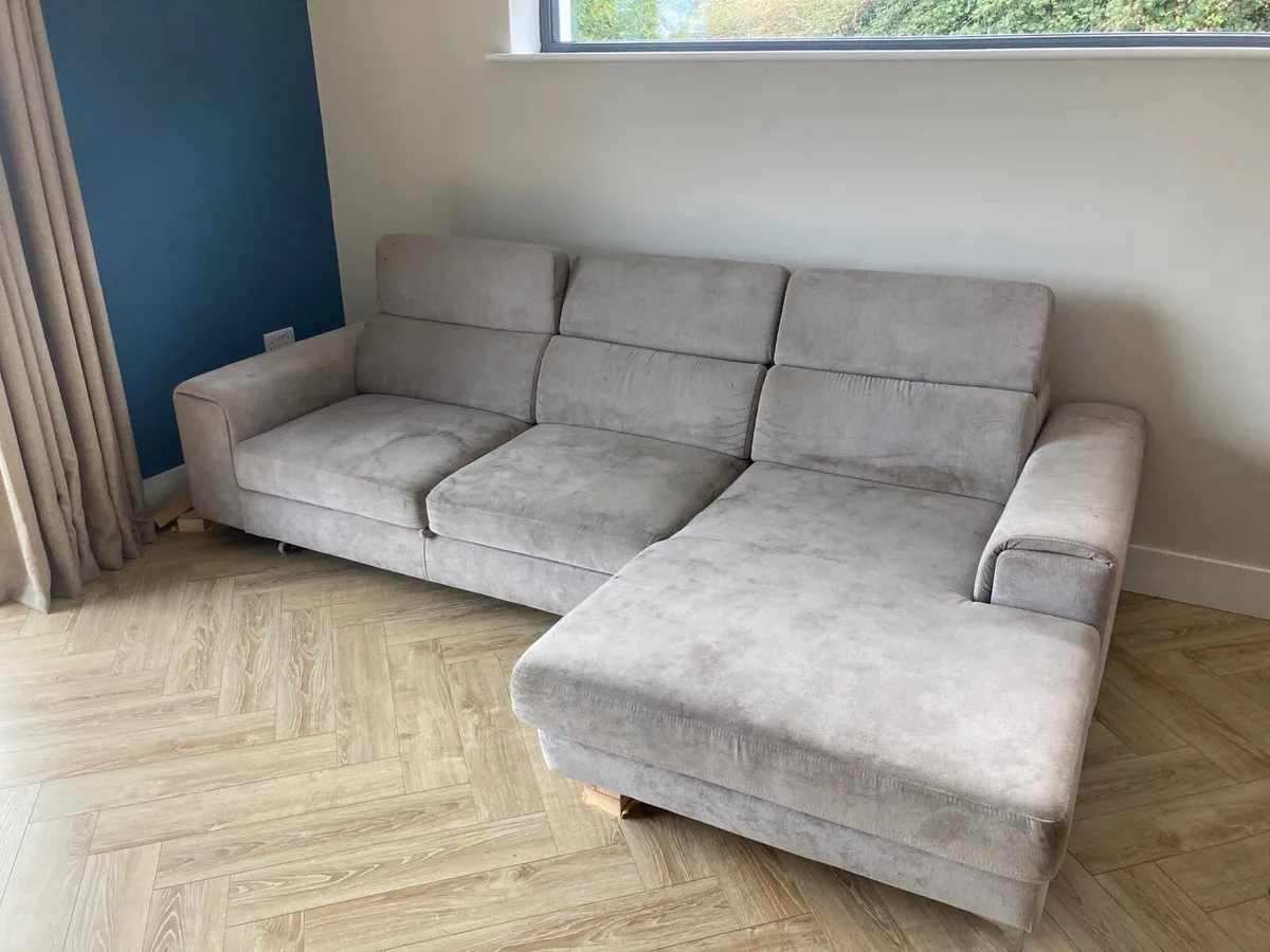 Couch/ foldout bed - Image 4