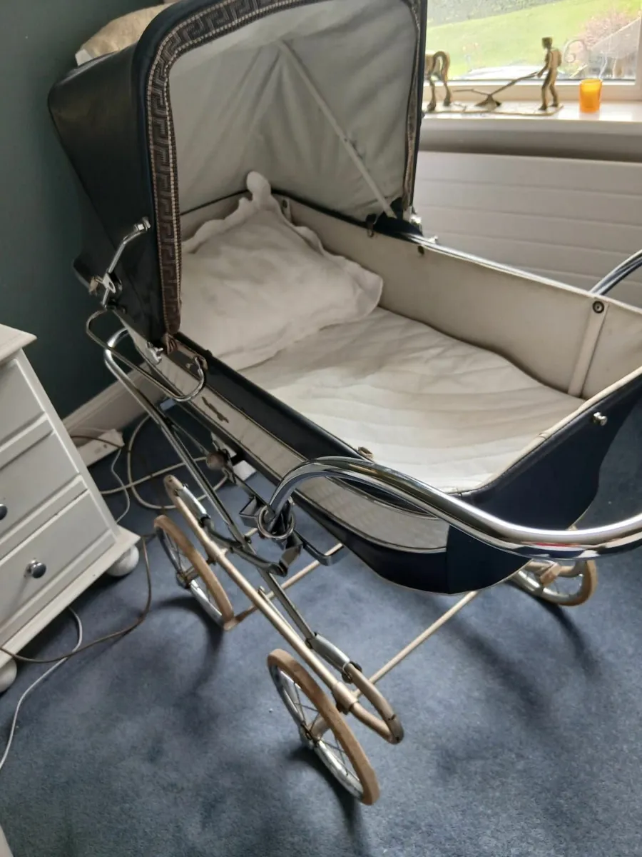 Antique Pram - Image 4