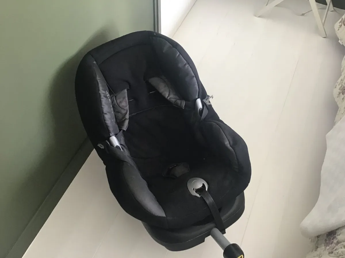 Maxicosi car seat - Image 1