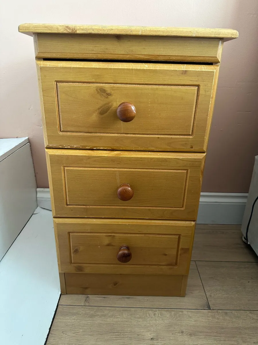 Pine bed side locker - Image 1