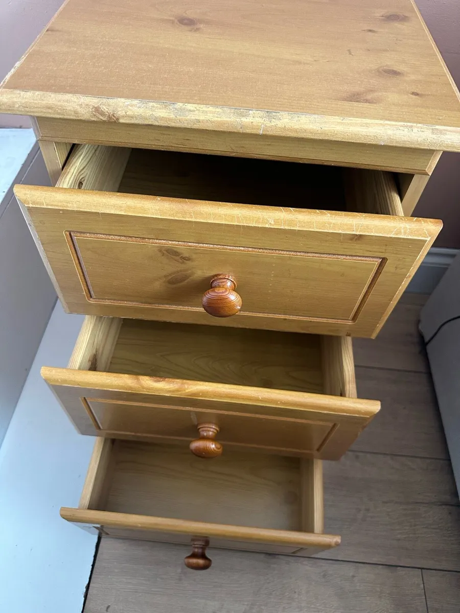 Pine bed side locker - Image 2
