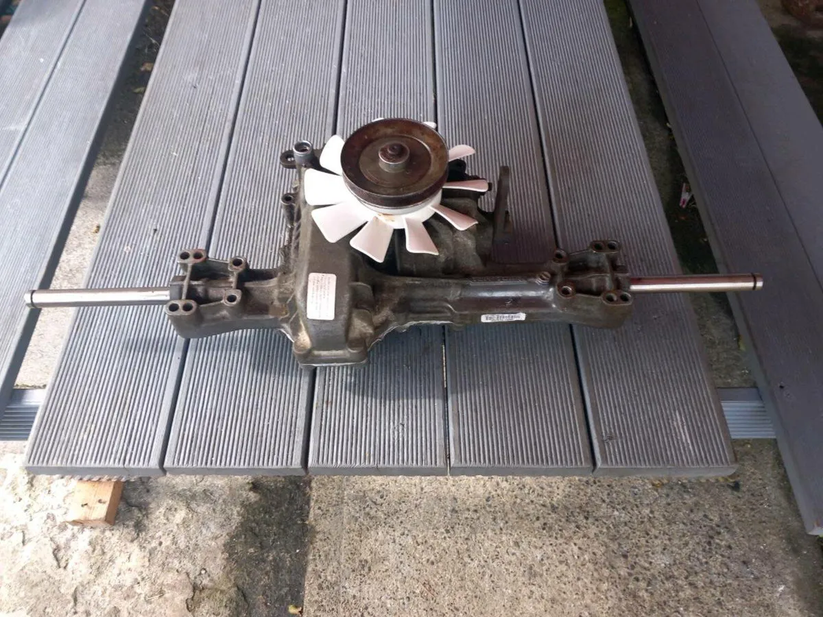 Countax/Westwood hydrostatic gearbox for sale - Image 3