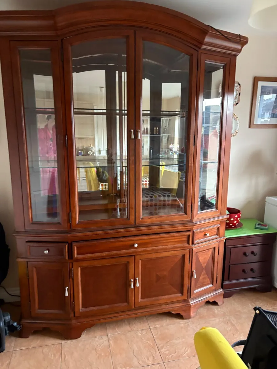 China Cabinet - Image 2