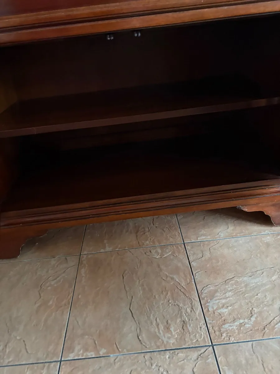 China Cabinet - Image 4