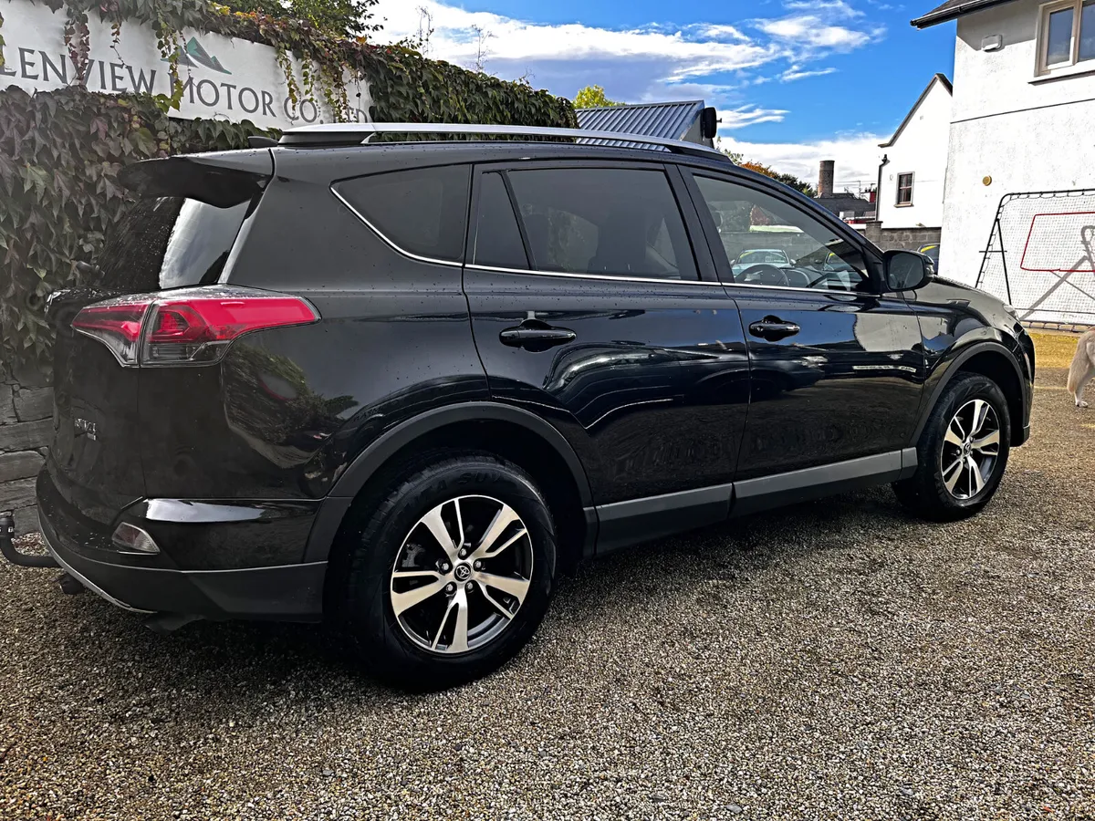 2016 Toyota RAV4 Luna 2.0Dsl Full Black Leather - Image 2