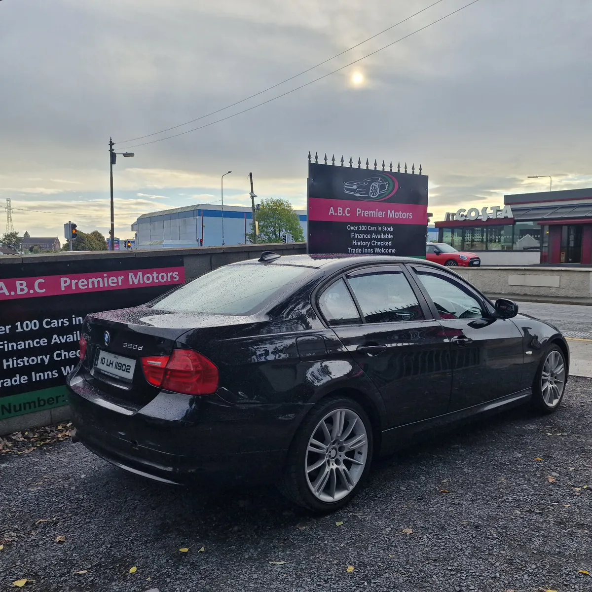 BMW 3-Series 2010 - Image 3