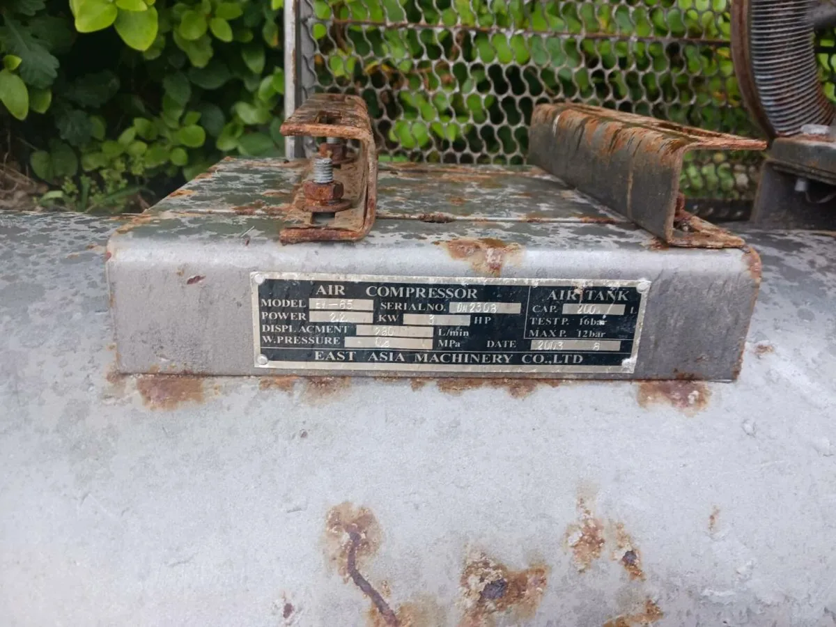 Air compressor - Image 2
