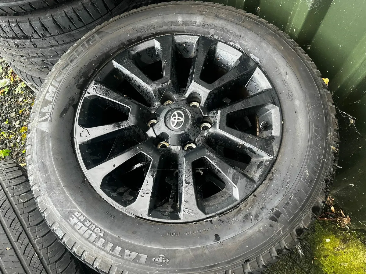 Toyota Land Cruiser 18" Michillen Tyres - Image 1