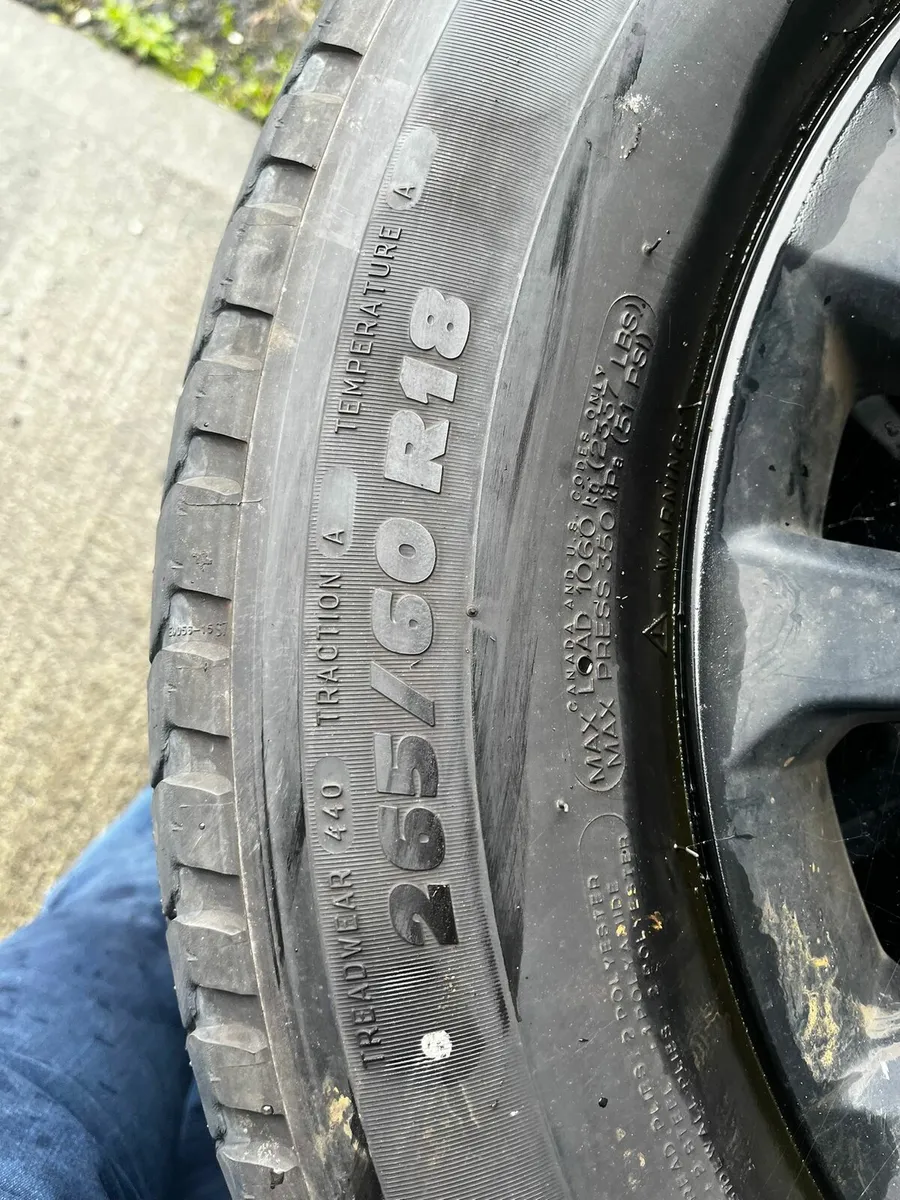 Toyota Land Cruiser 18" Michillen Tyres - Image 2