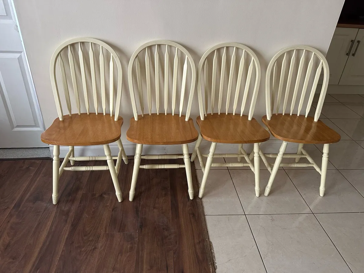 4 pine and cream kitchen chairs - Image 1