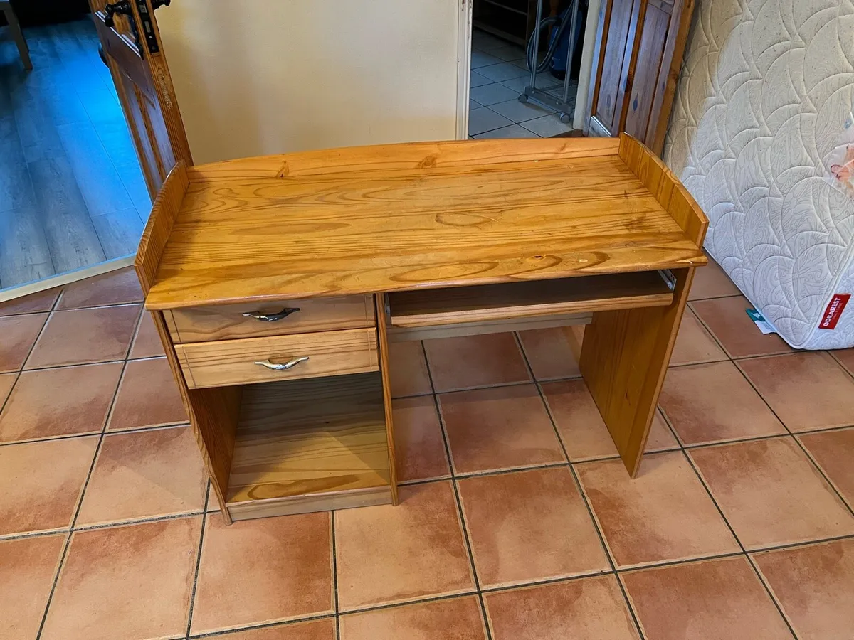 Wooden computer table