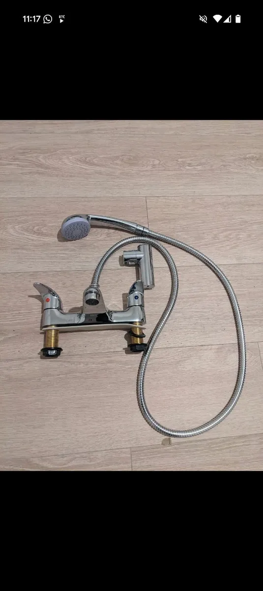FREE Bathware (Sink x2, shower head x2) - Image 4