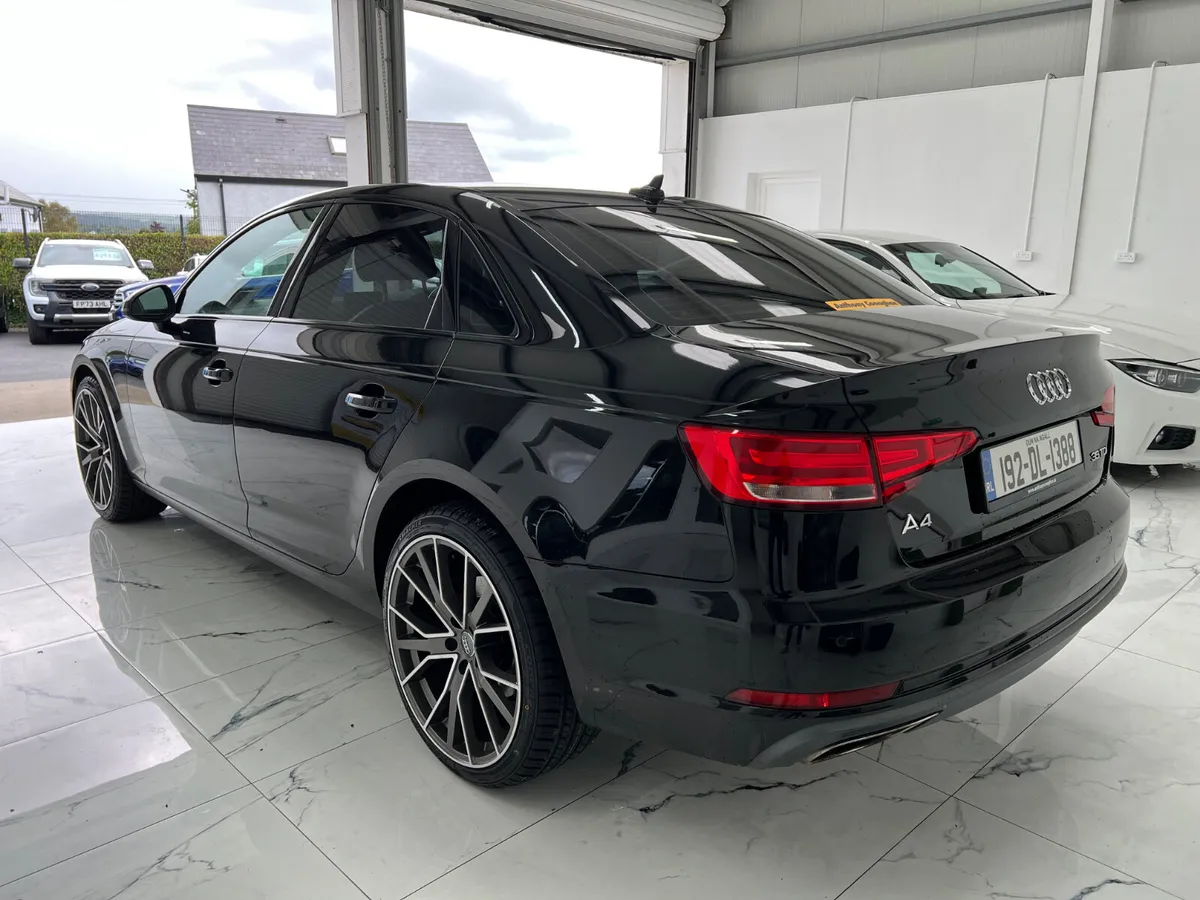 Audi A4 2019 - Image 3