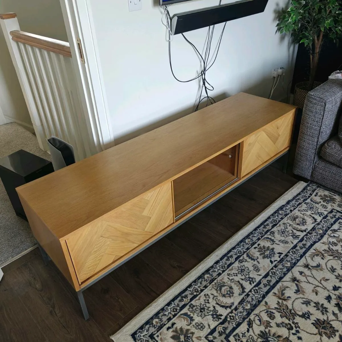 TV unit - Image 1