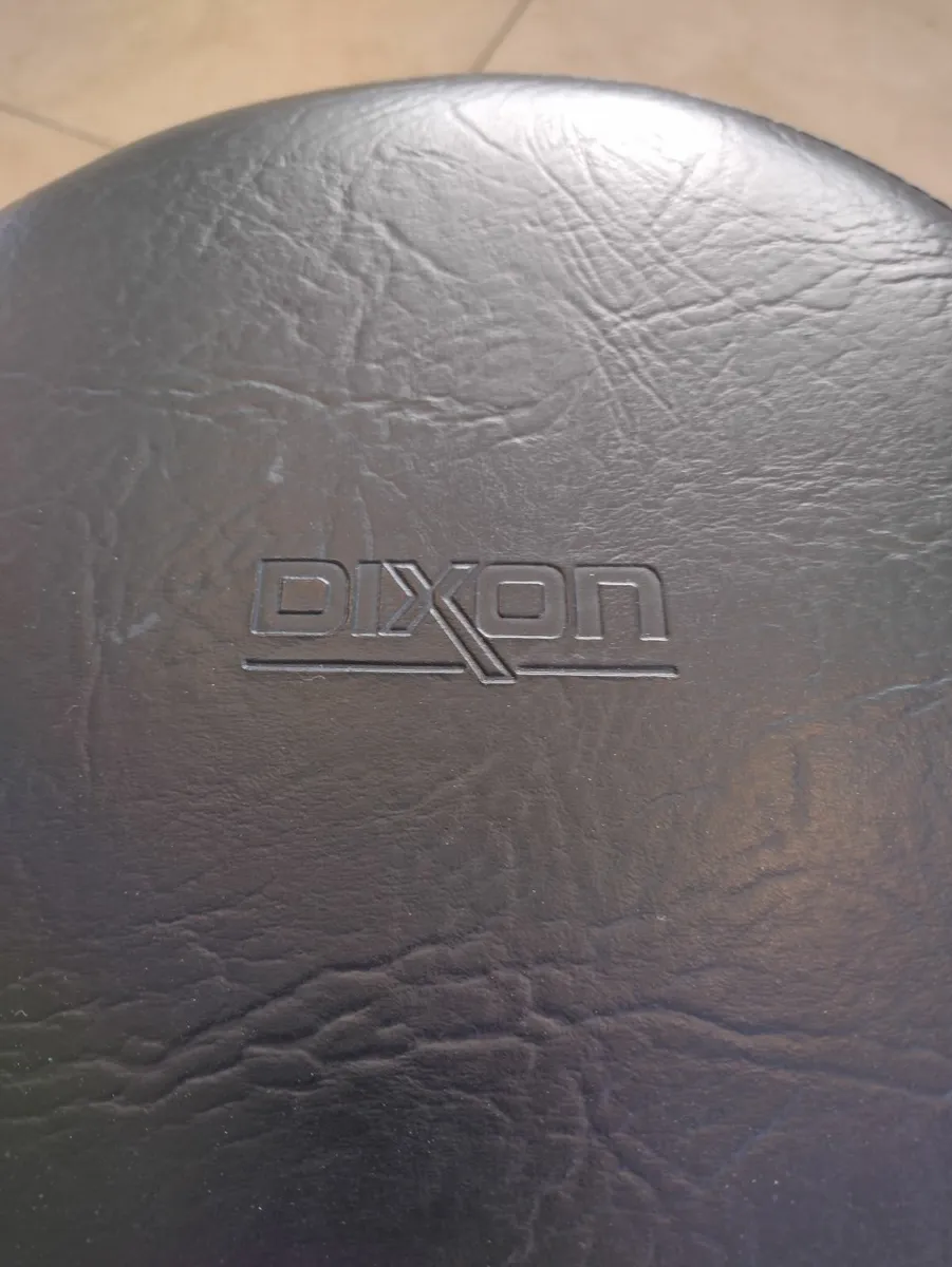 Dixon throne as good as new. - Image 2