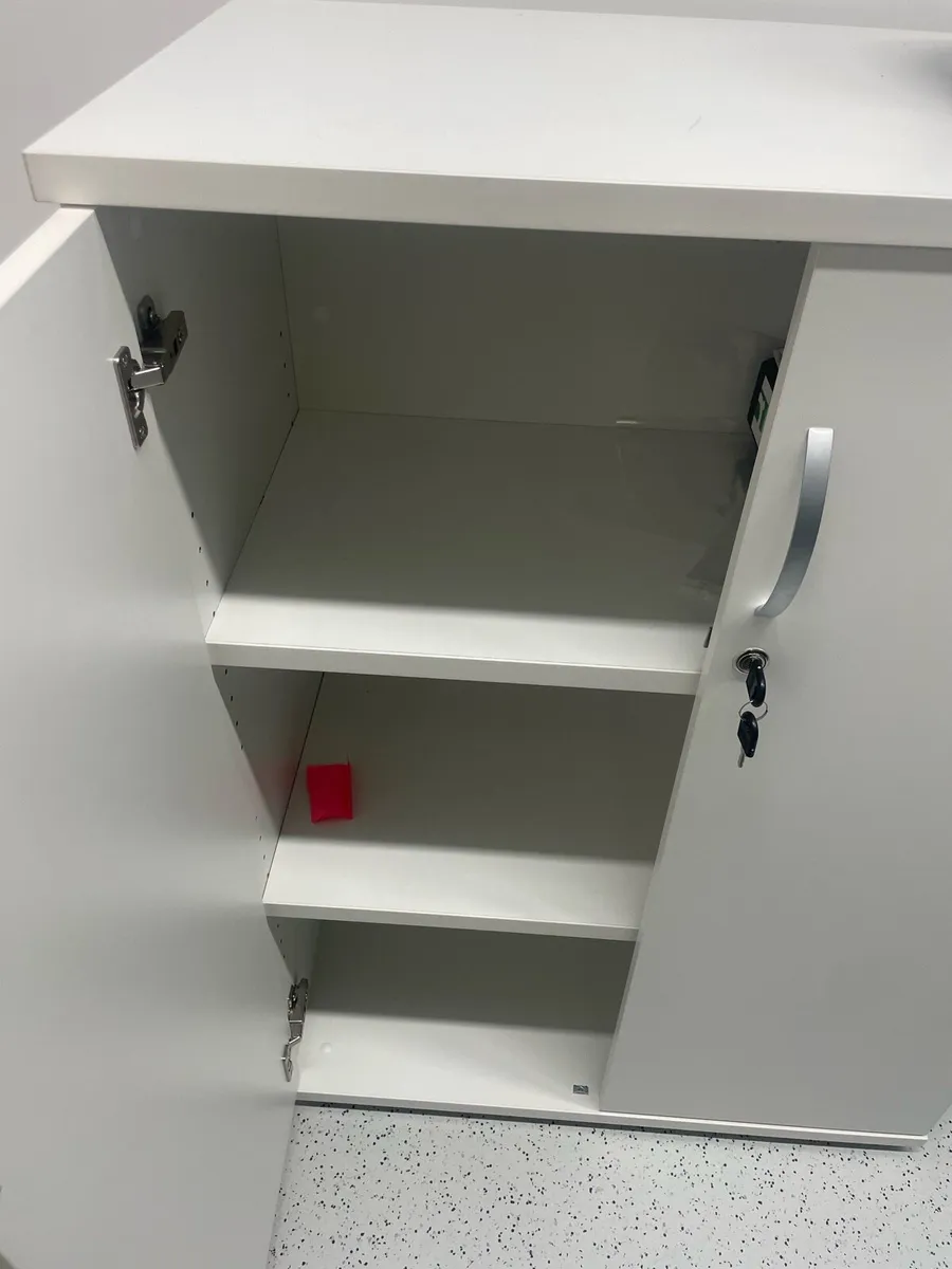 Cabinet - Image 2