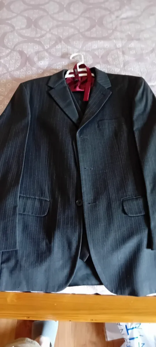 MENS 3 PIECE SUIT - Image 4