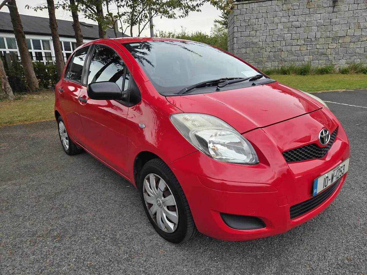 Toyota Yaris 1.0 Terra.Low KMS.New NCT - Image 3