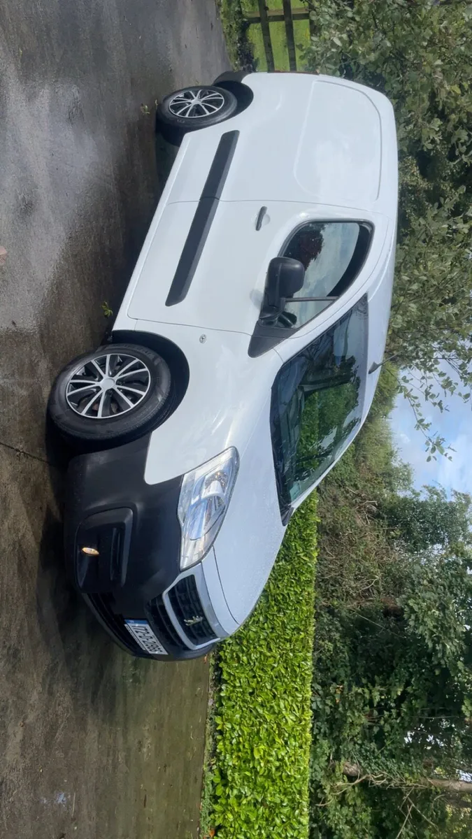 Peugeot Partner Professional 100 1.6 hdi - Image 4