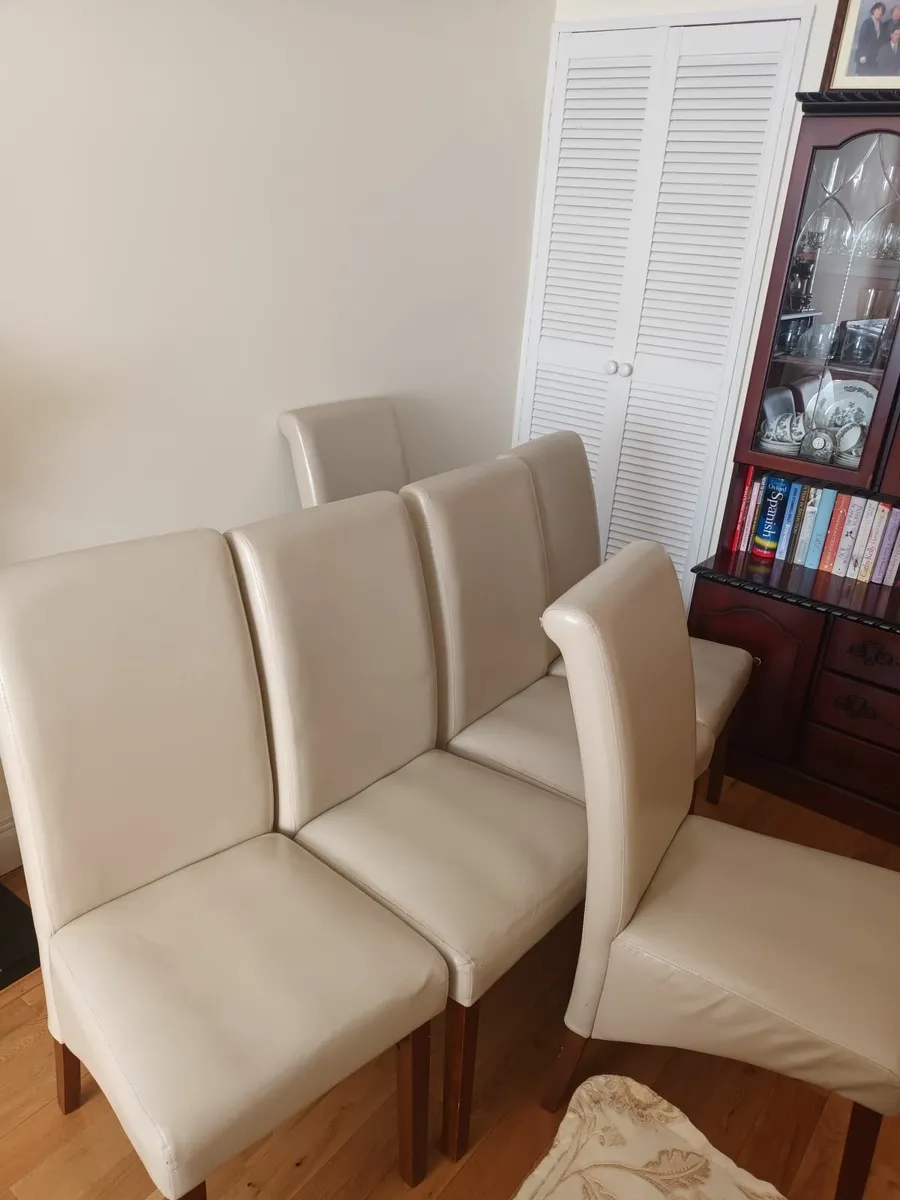 6 kitchen chairs - Image 2