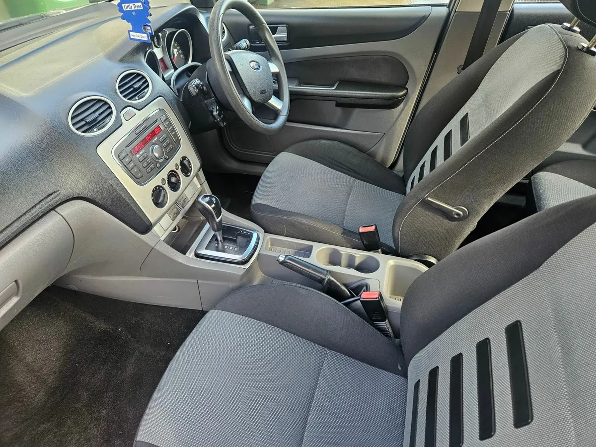 Ford Focus 2010 AUTO NEW NCT 07/26 TAX  05/26 - Image 4