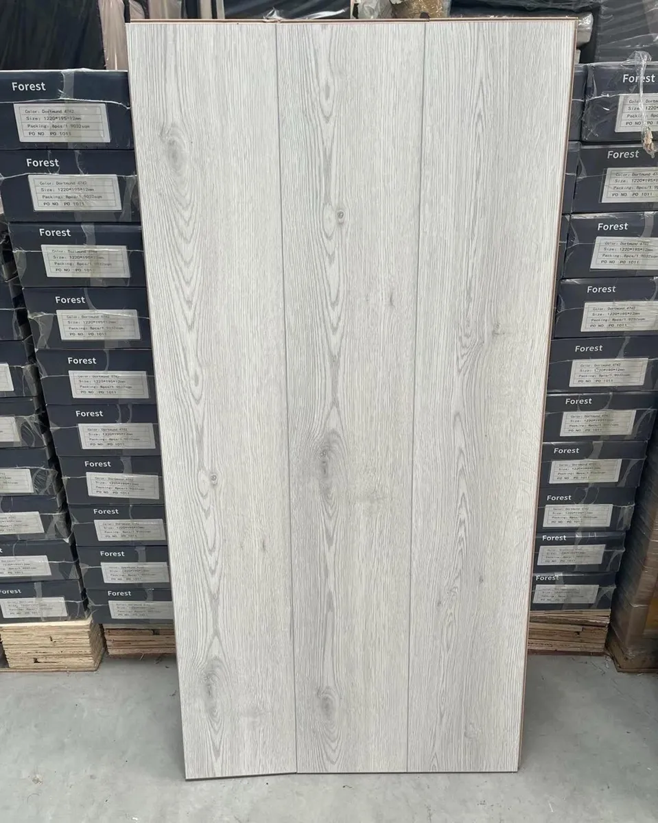 New 8mm Miami Grey Laminated Flooring - Image 4