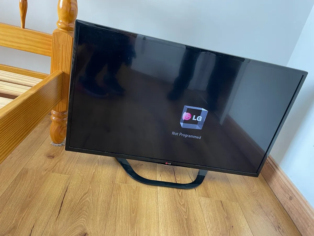 LG smart full hd tv - Image 1