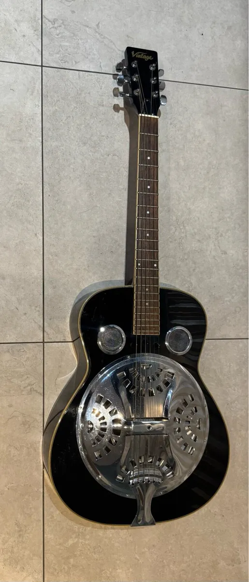 Black Vintage Resonator VRA400 guitar - Image 3