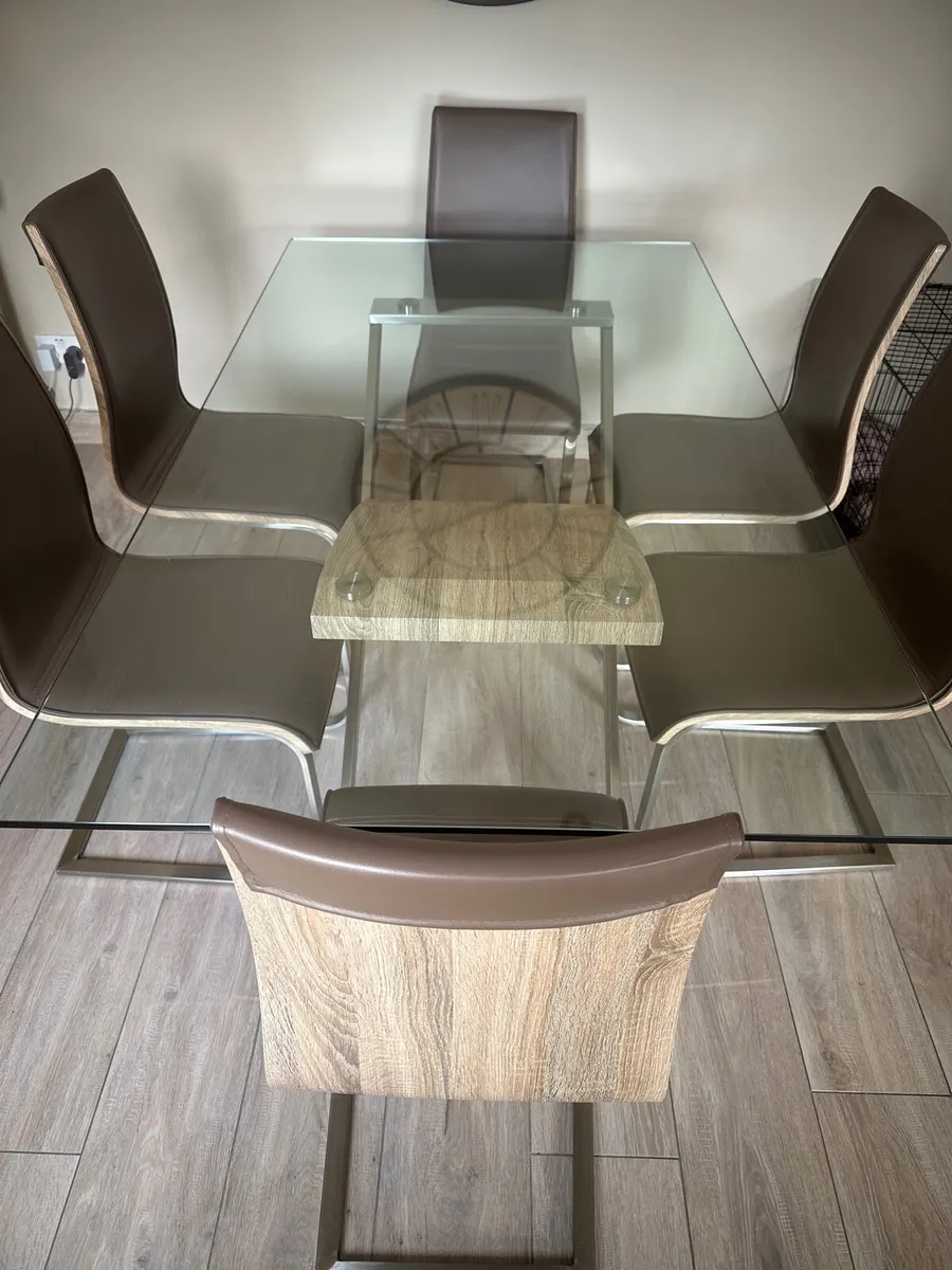 Kitchen Table & Chairs - Image 1
