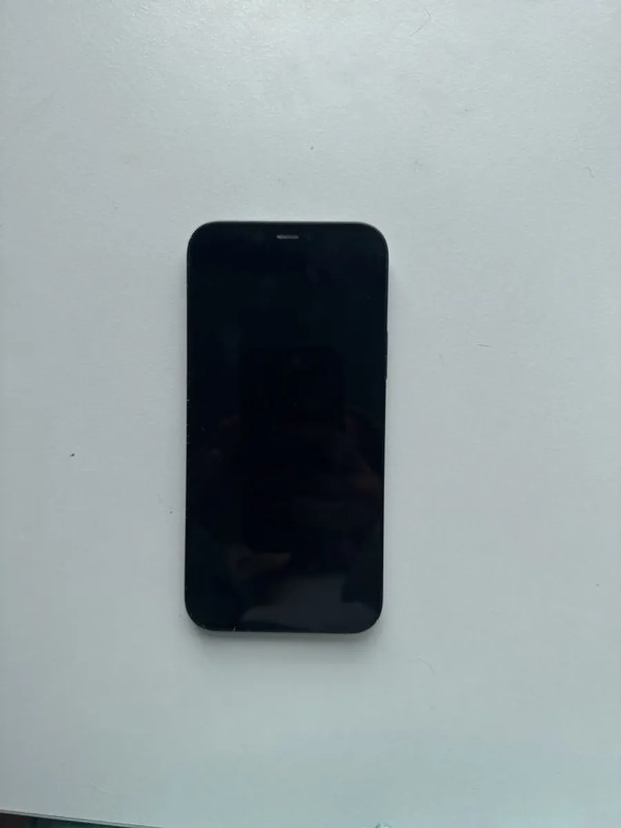 iPhone 12 - Image 3
