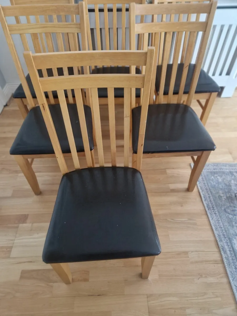 Table and six chairs - Image 3