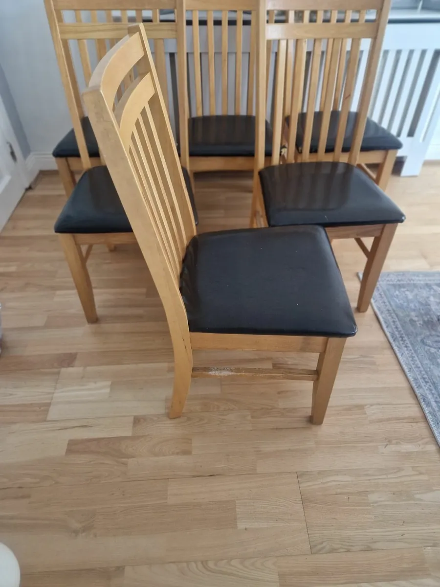 Table and six chairs - Image 4