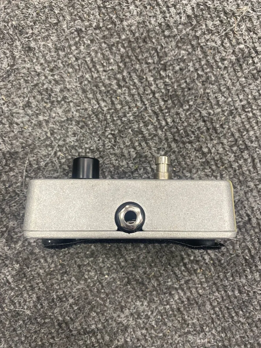 El Nano (The Mole) Bass Booster Guitar Pedal - Image 2