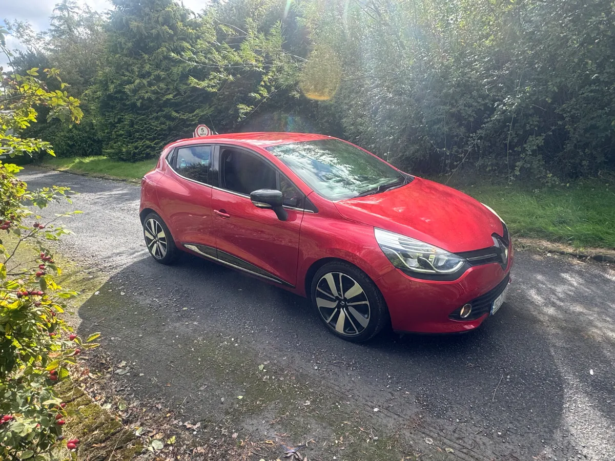 15 Renault Clio 1.2 AUTO - Image 1